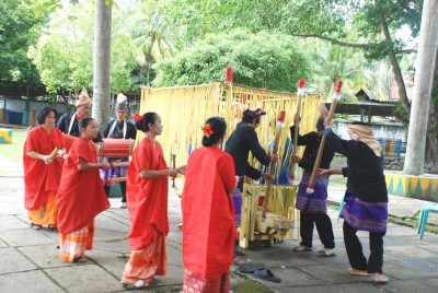 Halima, Pemimpin Acara Adat Mappapendang yang Langka