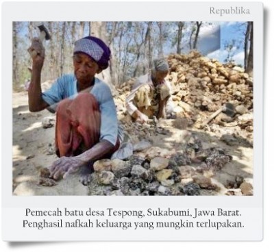 Tegar Perempuan Lansia Pemecah Batu