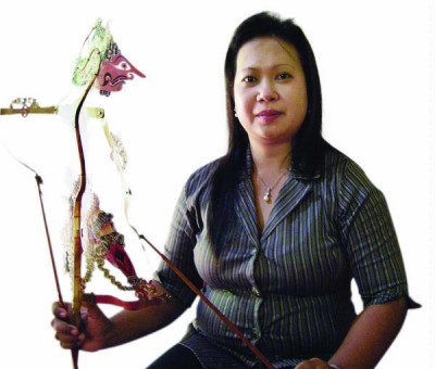 Nyi Wiwik, Hawa Segar Tradisi Kaum Adam Pedalangan