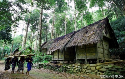 Ketahanan Tenun Baduy Di Tangan Mereka